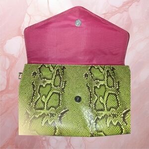 4/$15 Charming Charlie Clutch Purse Snake Skin Print Large Green Bag